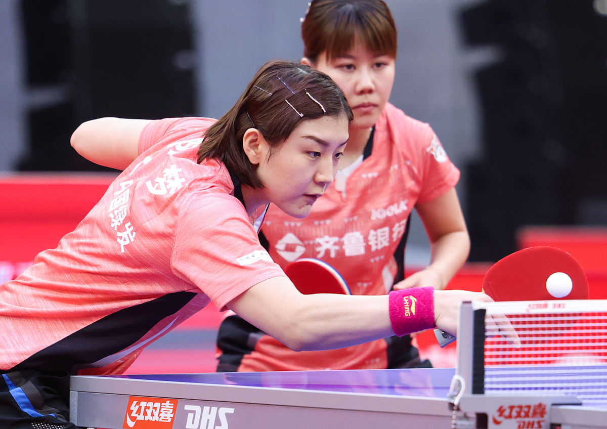 开云登录入口-莎拉波娃迎来十二赛季出色发挥，C9观众热烈欢呼！上演精彩一战(莎拉波娃年终第一)